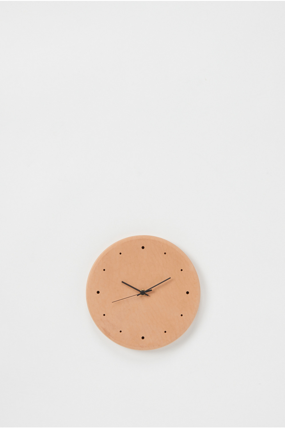 Leather clock <natural> Hender Scheme