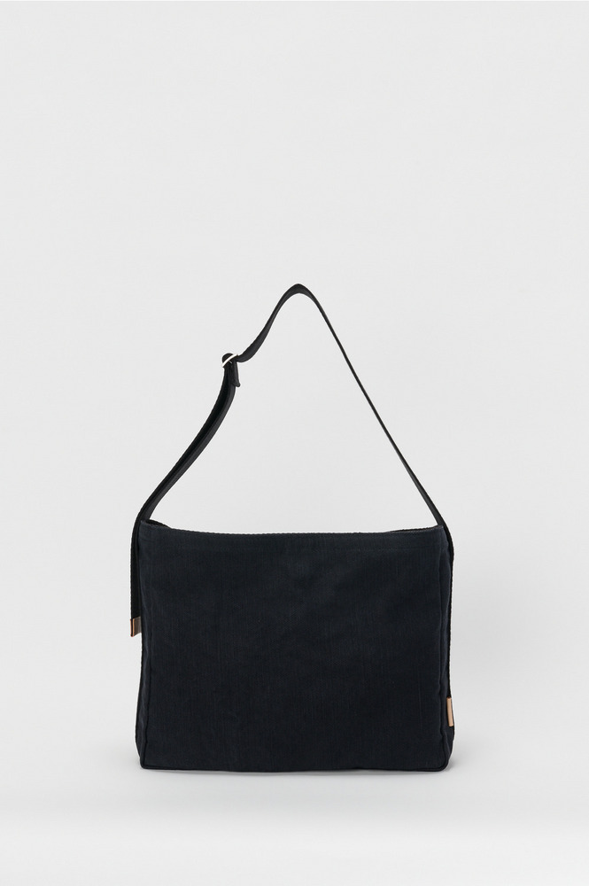 square shoulder bag small｜スキマ Hender Scheme Official Online Shop