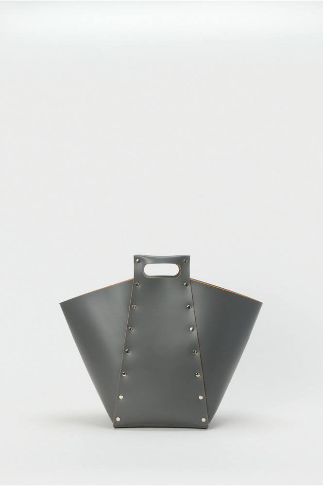assemble pyramid bag L 詳細画像 steel gray 