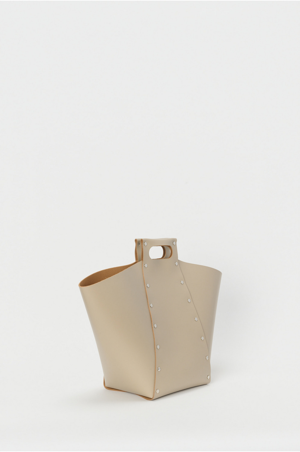 assemble pyramid bag L 詳細画像 1