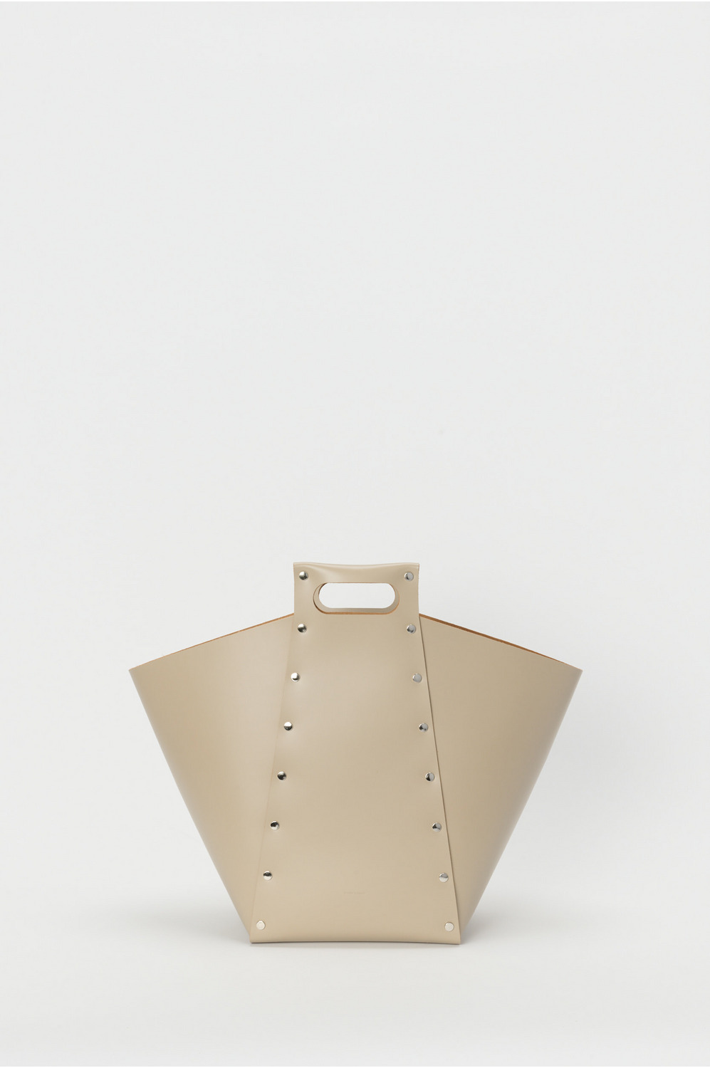 assemble pyramid bag L 詳細画像 beige 1