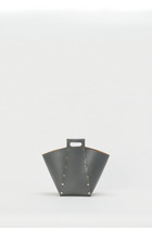 assemble pyramid bag M 詳細画像